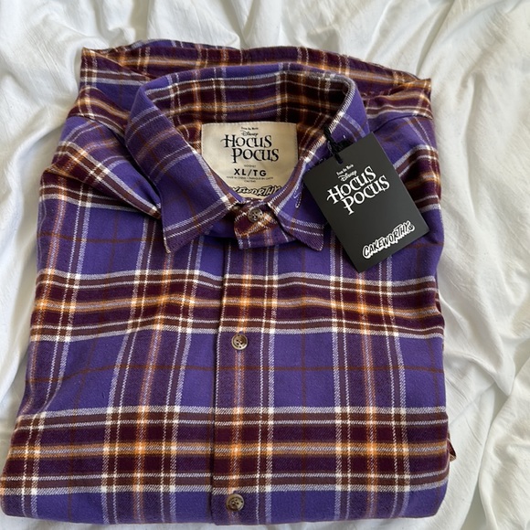 🚨NEW🚨Hocus Pocus Mary Flannel- Cakeworthy XL - Picture 10 of 12
